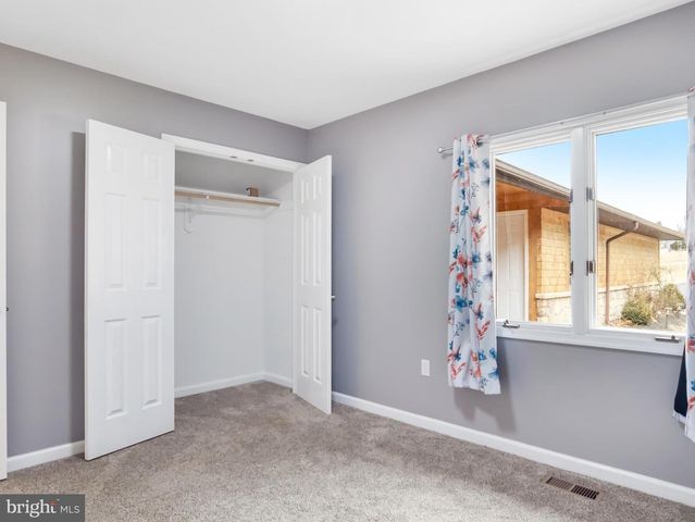 9 SCHOOLHOUSE WAY, Hedgesville, WV 25427