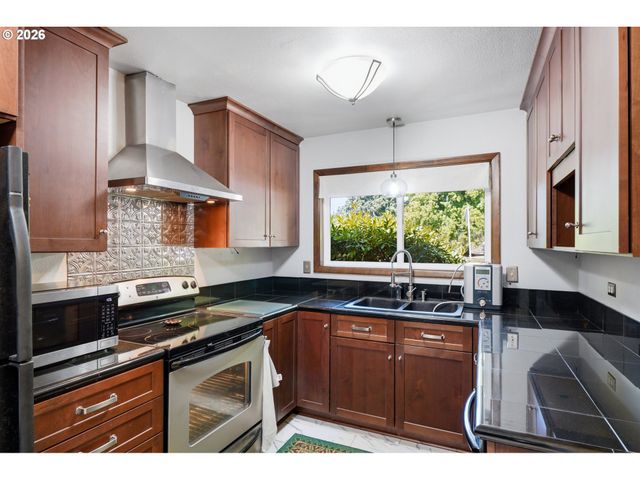 13509 Ne 19TH St, Vancouver, WA 98684