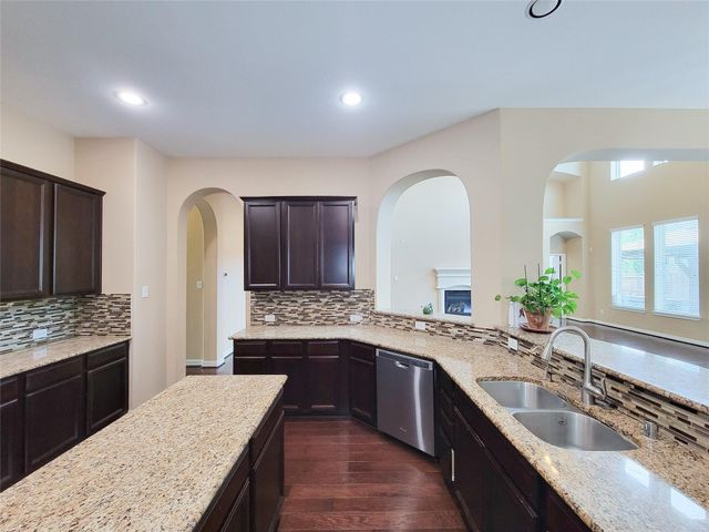 12509 Ivy Run Lane, Pearland, TX 77584