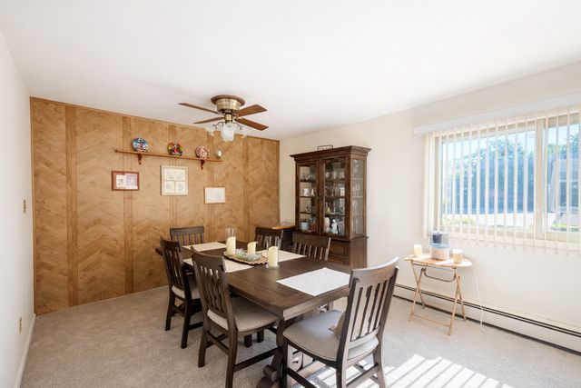 1320B Lore Lane 110, Lombard, IL 60148