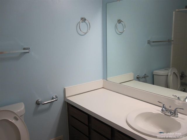 3238 Alpine Drive, Ann Arbor, MI 48108