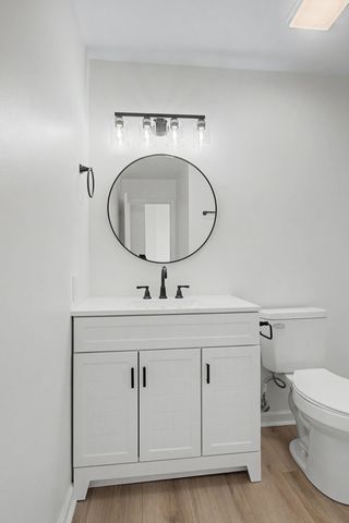 521 New Castle Ln, Hermitage, TN 37076