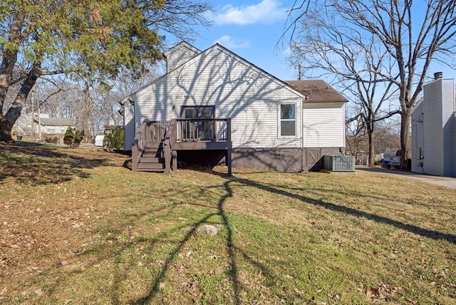 521 New Castle Ln, Hermitage, TN 37076