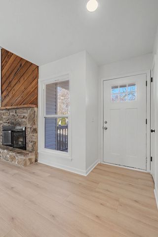 521 New Castle Ln, Hermitage, TN 37076