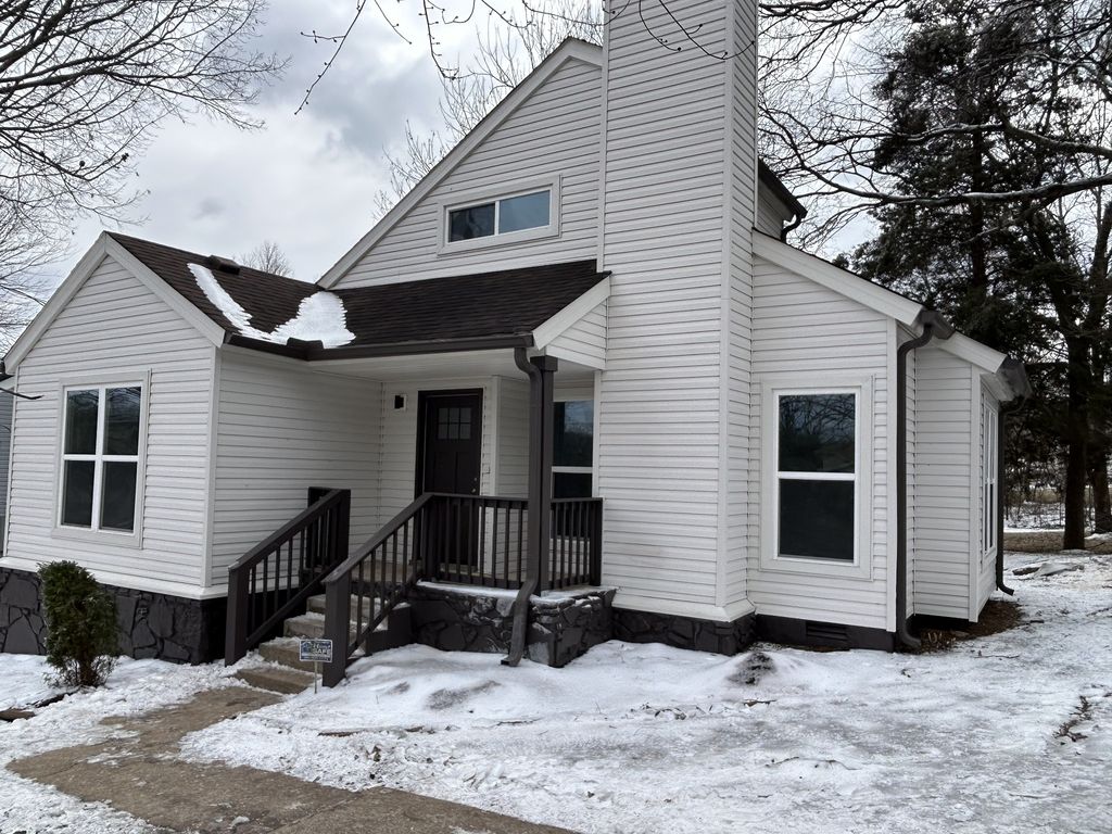 521 New Castle Ln, Hermitage, TN 37076