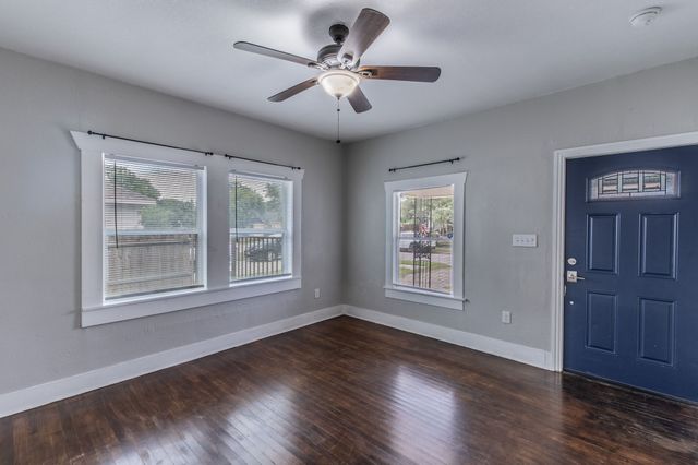 2714 26th Street, Fort Worth, TX 76106