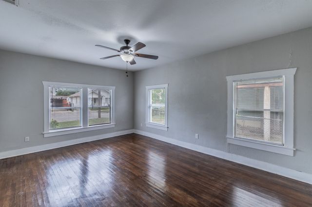 2714 26th Street, Fort Worth, TX 76106