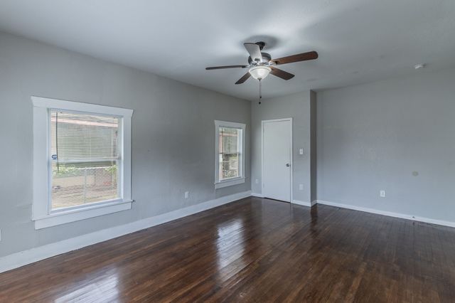 2714 26th Street, Fort Worth, TX 76106