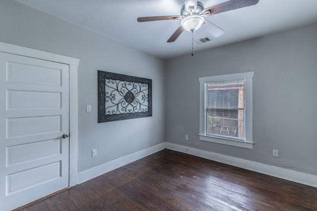 2714 26th Street, Fort Worth, TX 76106