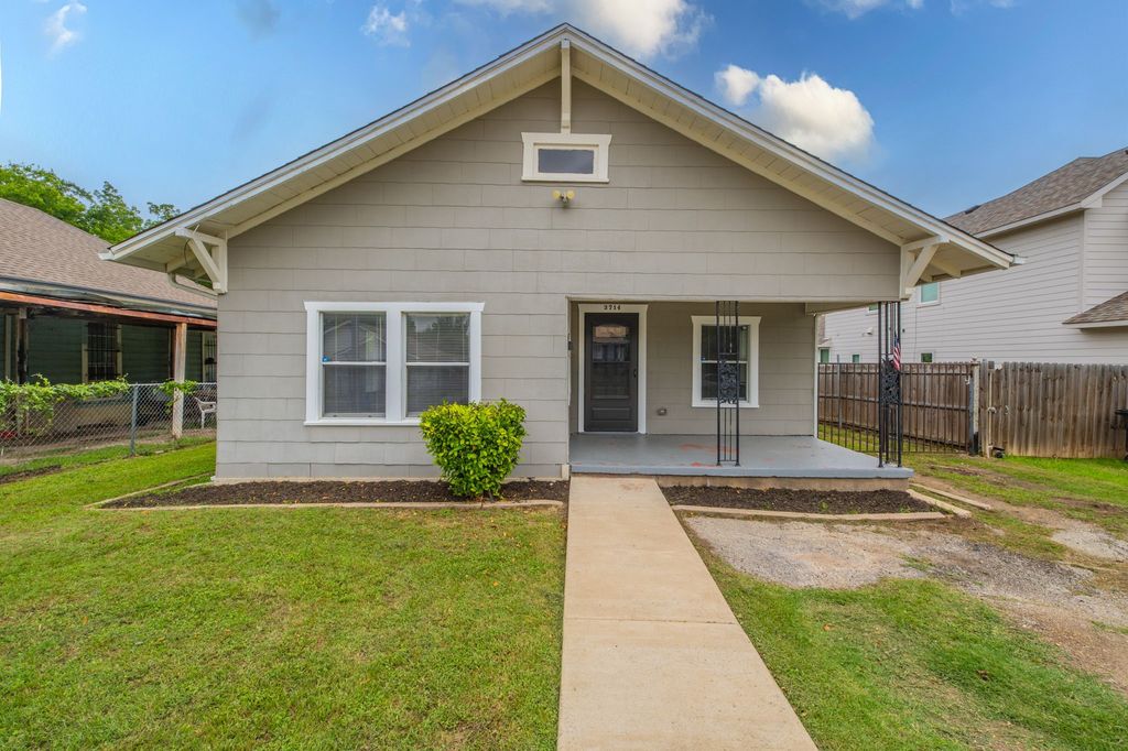 2714 26th Street, Fort Worth, TX 76106