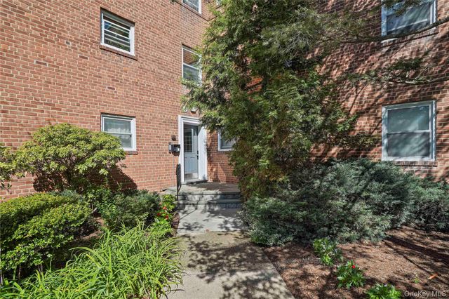 330 S Broadway D11, Tarrytown, NY 10591