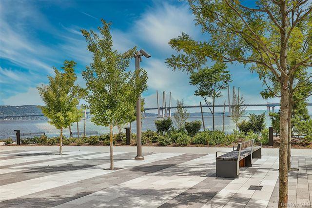 330 S Broadway D11, Tarrytown, NY 10591