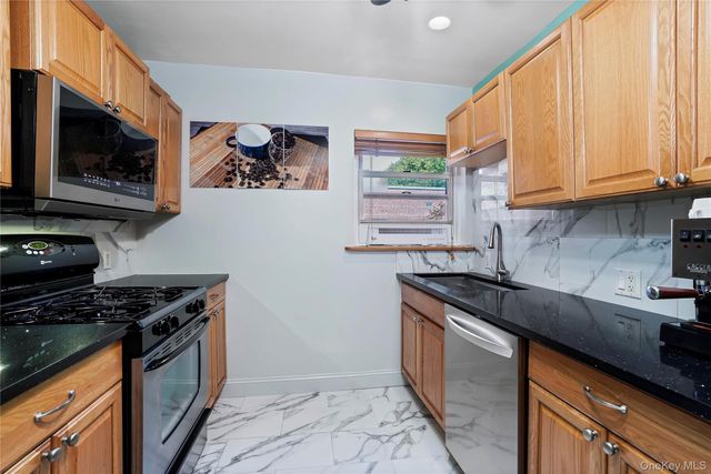 330 S Broadway D11, Tarrytown, NY 10591
