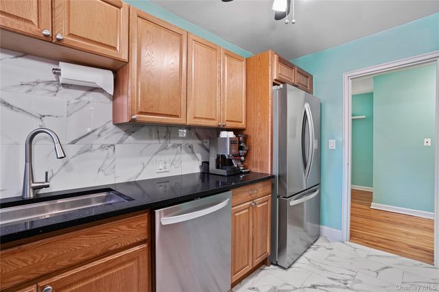 330 S Broadway D11, Tarrytown, NY 10591