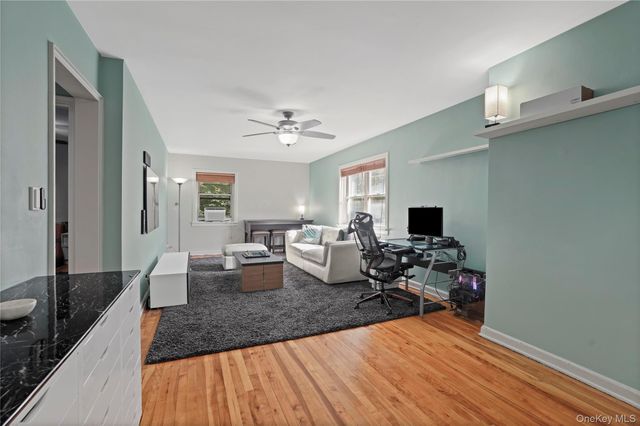 330 S Broadway D11, Tarrytown, NY 10591
