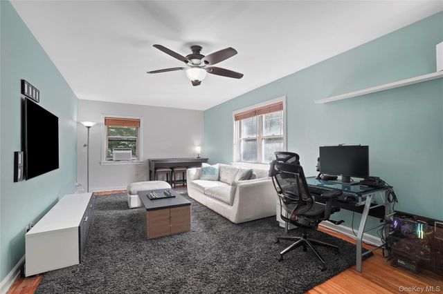 330 S Broadway D11, Tarrytown, NY 10591