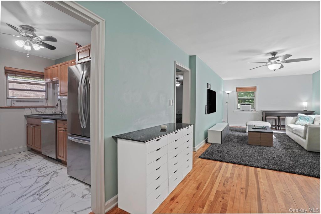 330 S Broadway D11, Tarrytown, NY 10591 — photo 4