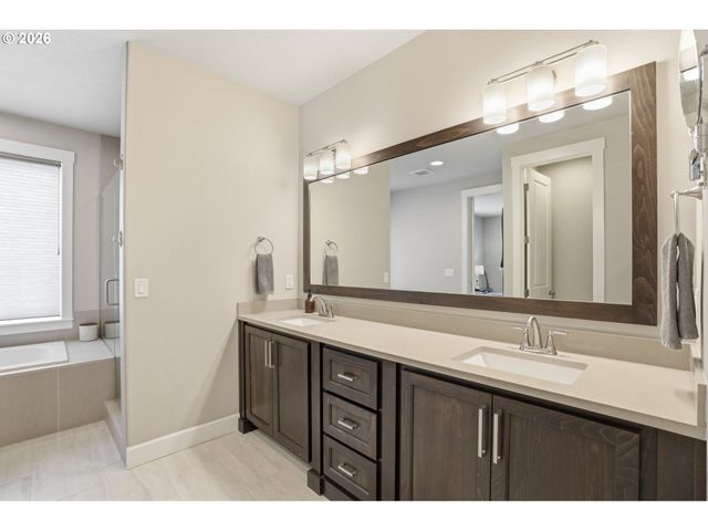 13906 Ne 52ND Ave, Vancouver, WA 98686