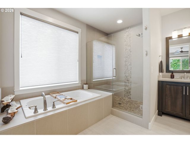 13906 Ne 52ND Ave, Vancouver, WA 98686