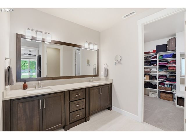 13906 Ne 52ND Ave, Vancouver, WA 98686