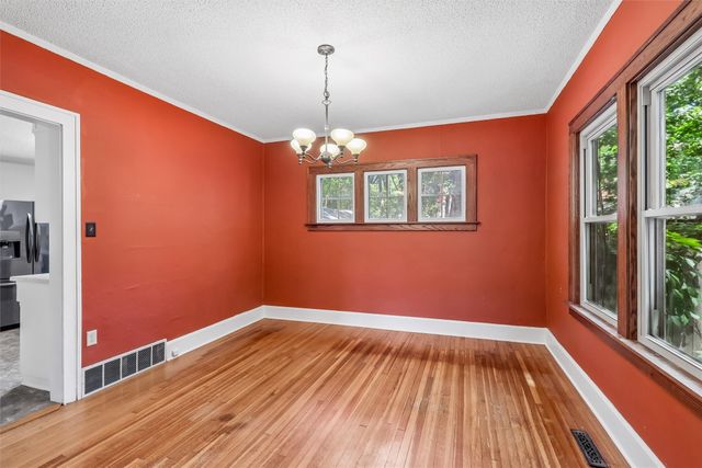 3011 High Street, Des Moines, IA 50312