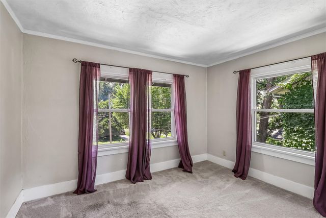 3011 High Street, Des Moines, IA 50312