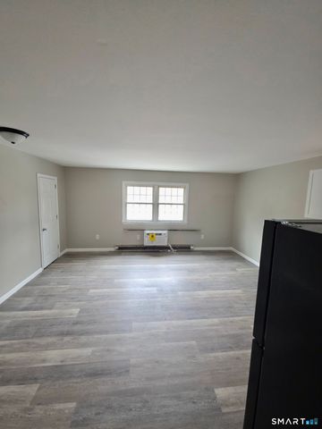 9 Peggy Lane, East Lyme, CT 06333