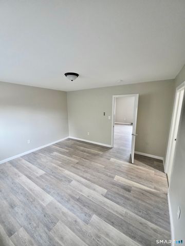 9 Peggy Lane, East Lyme, CT 06333