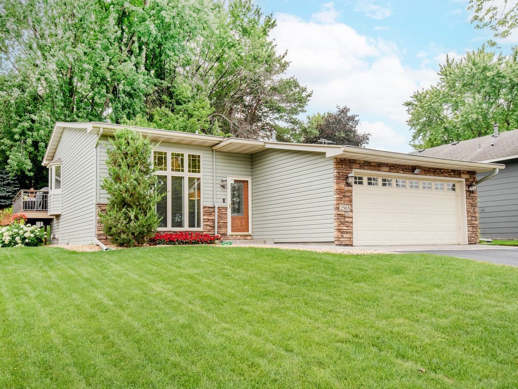 2565 Cochrane Drive, Woodbury, MN 55125 — exterior