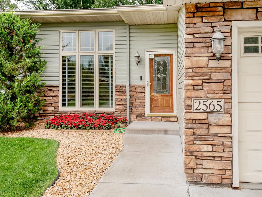 2565 Cochrane Drive, Woodbury, MN 55125 — photo 4