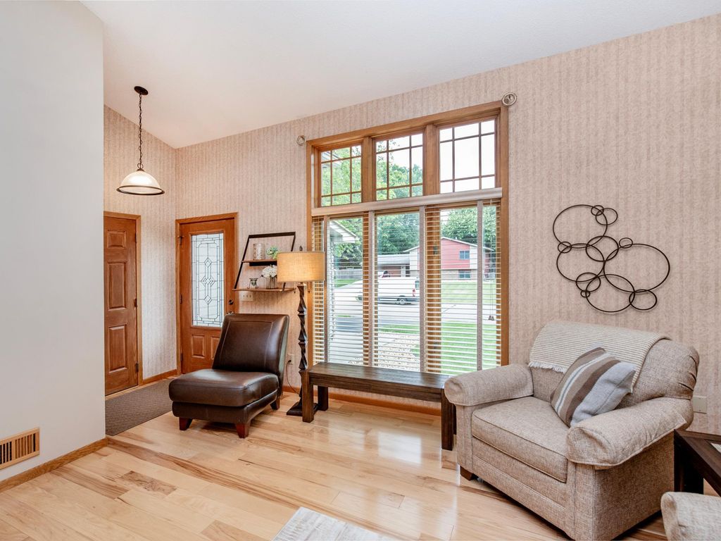 2565 Cochrane Drive, Woodbury, MN 55125 — photo 5