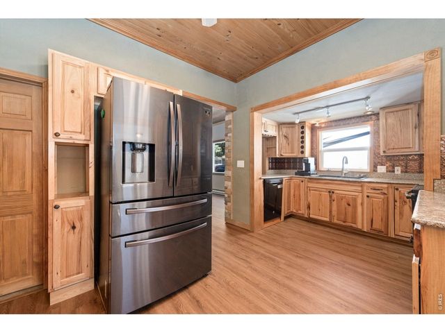 448 W 4th St, Loveland, CO 80537