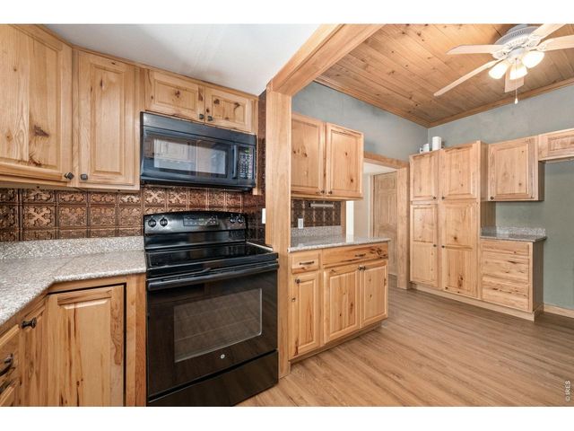 448 W 4th St, Loveland, CO 80537