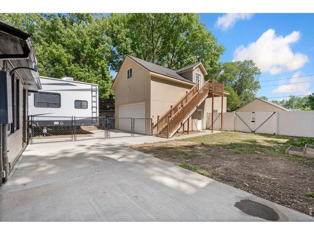 448 W 4th St, Loveland, CO 80537