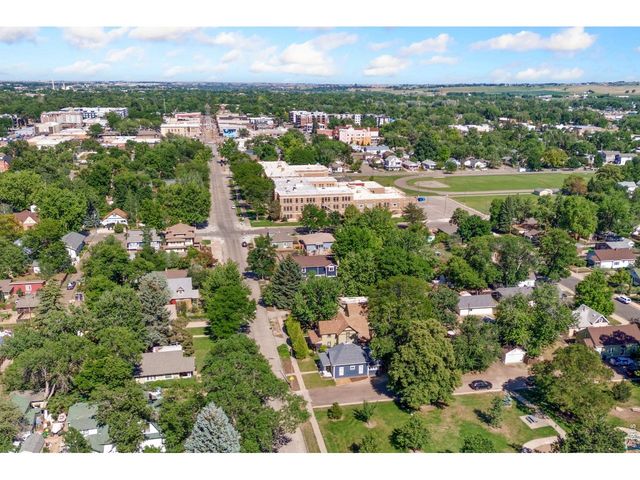 448 W 4th St, Loveland, CO 80537