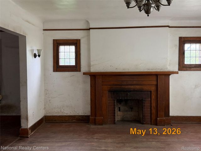 12631 Wilshire Drive, Detroit, MI 48213