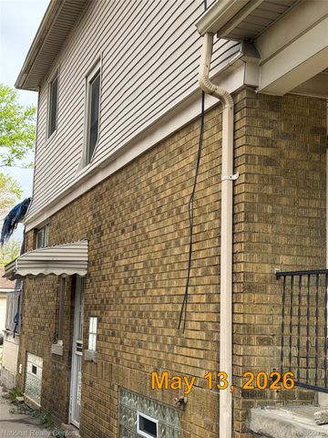 12631 Wilshire Drive, Detroit, MI 48213