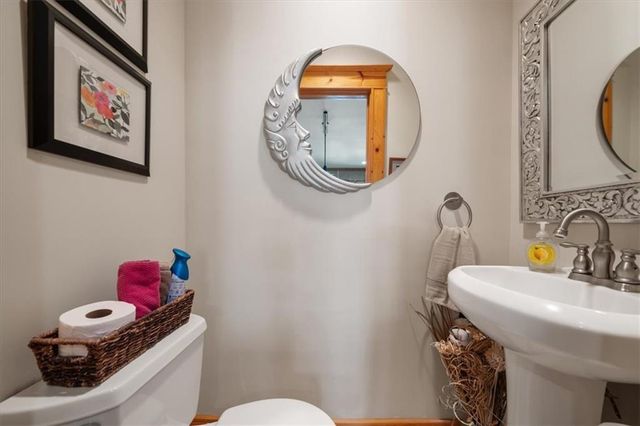 5901 Grand Avenue, Kansas City, MO 64113