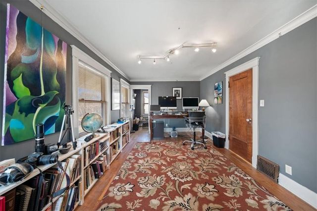 5901 Grand Avenue, Kansas City, MO 64113