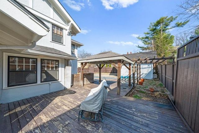 5901 Grand Avenue, Kansas City, MO 64113