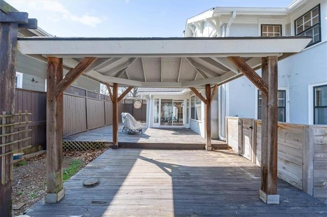 5901 Grand Avenue, Kansas City, MO 64113