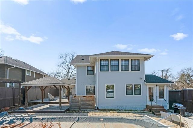 5901 Grand Avenue, Kansas City, MO 64113