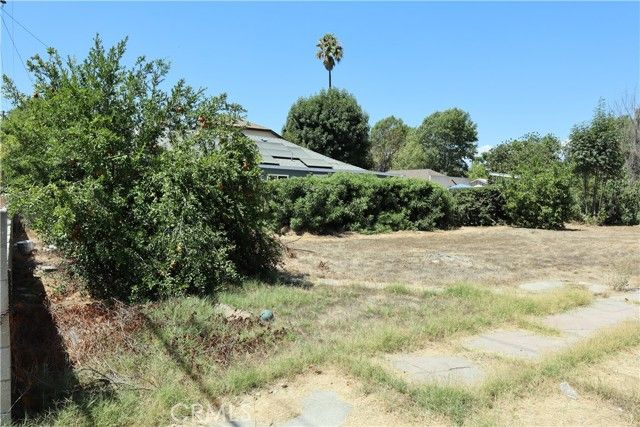 949 W GRAND AVE, Pomona, CA 91766