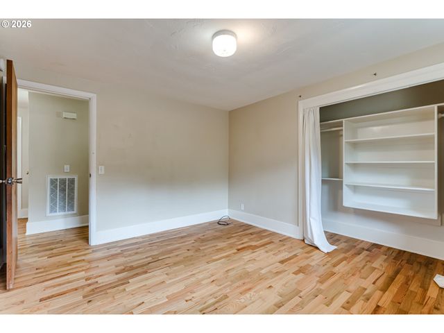 1255 E 24TH Ave, Eugene, OR 97403