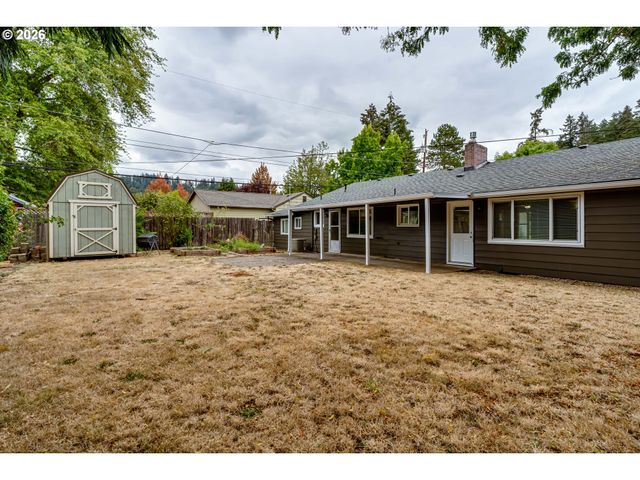 1255 E 24TH Ave, Eugene, OR 97403