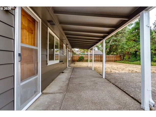 1255 E 24TH Ave, Eugene, OR 97403