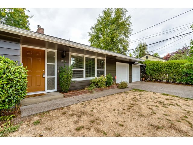 1255 E 24TH Ave, Eugene, OR 97403