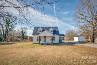 1206 Oakland Road, Forest City, NC 28043