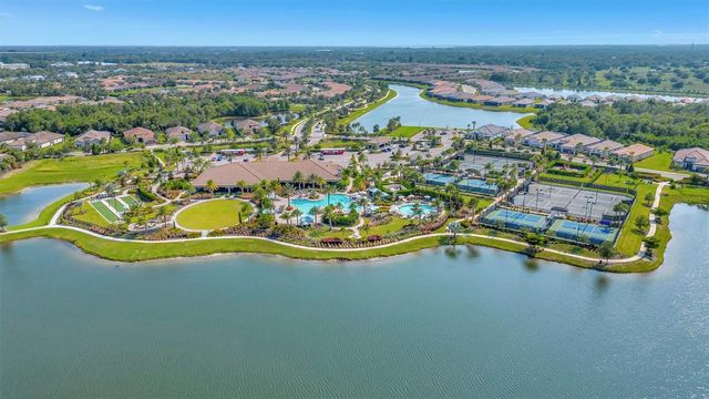 4642 CRESTPOINT WAY, Palmetto, FL 34221