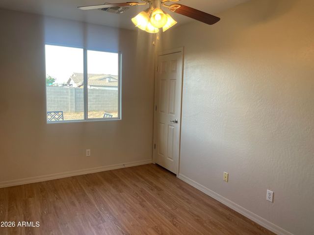 1126 W APOLLO Avenue, Tempe, AZ 85283